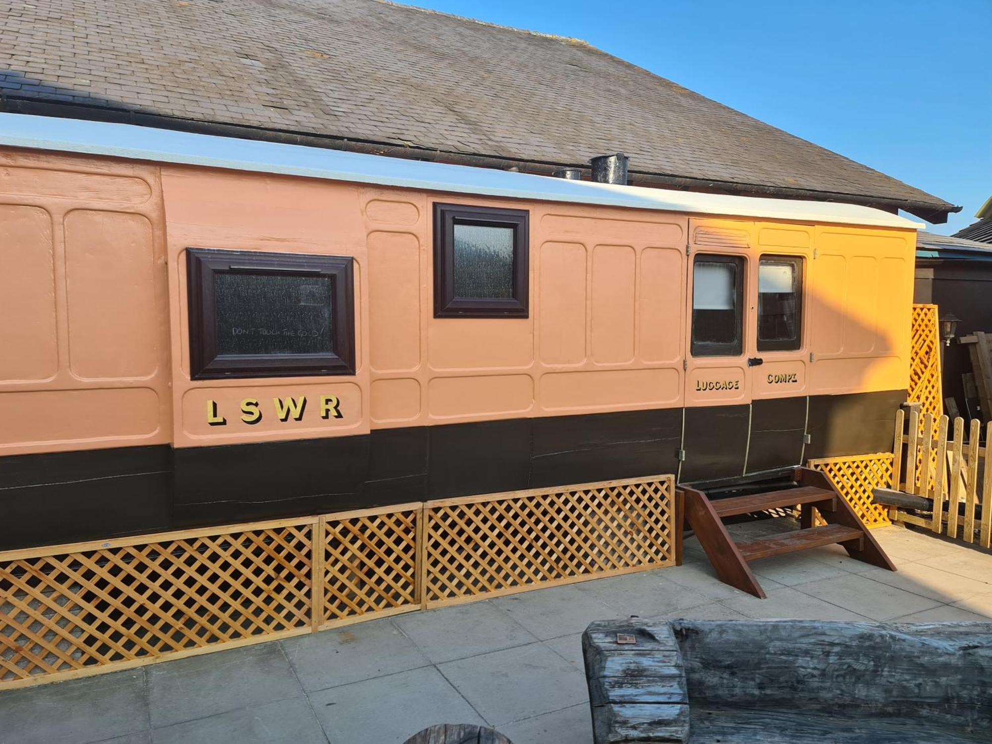 Stonehenge Inn & Shepherd'S Huts Bulford Kamer foto