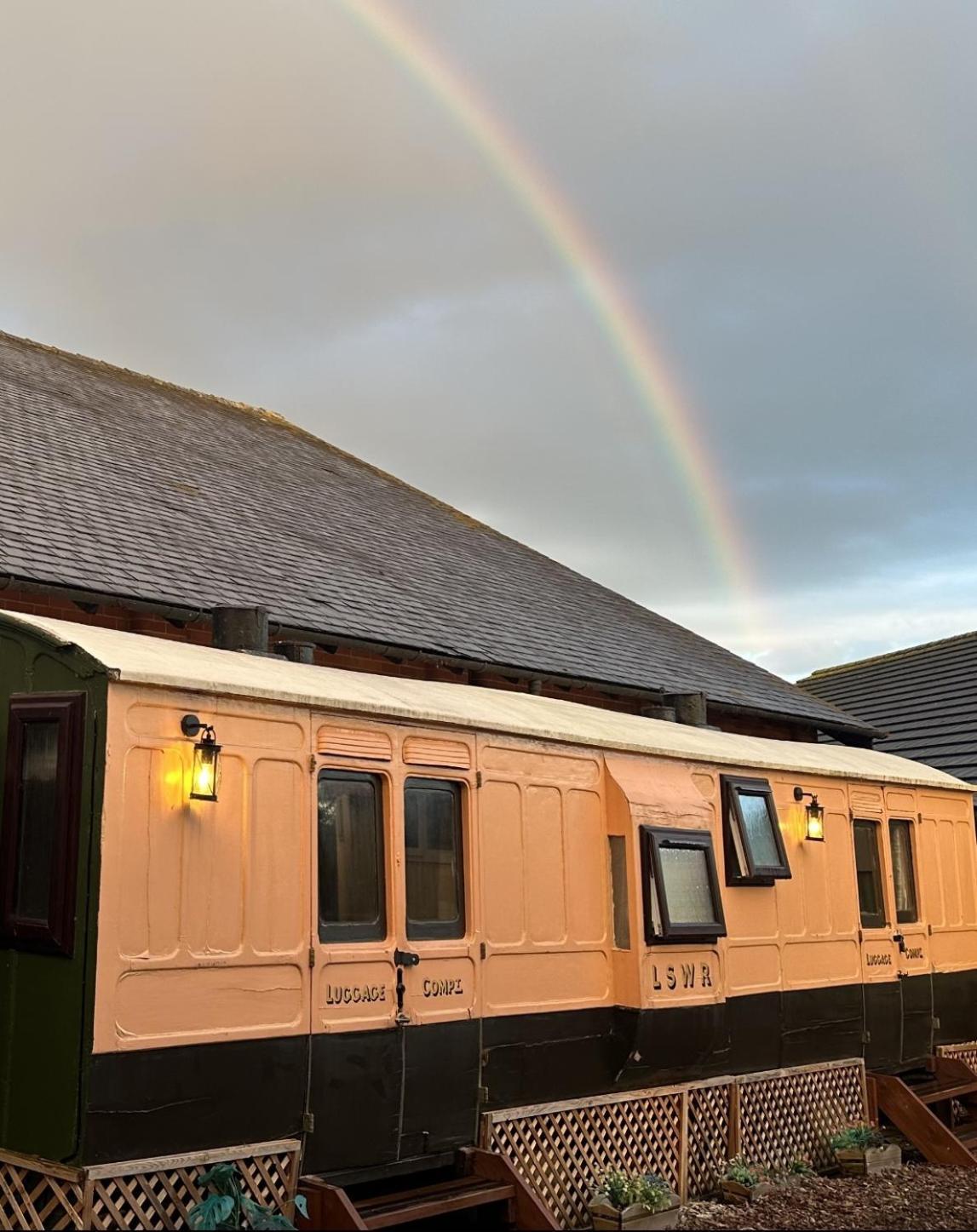 Stonehenge Inn & Shepherd'S Huts Bulford Kamer foto