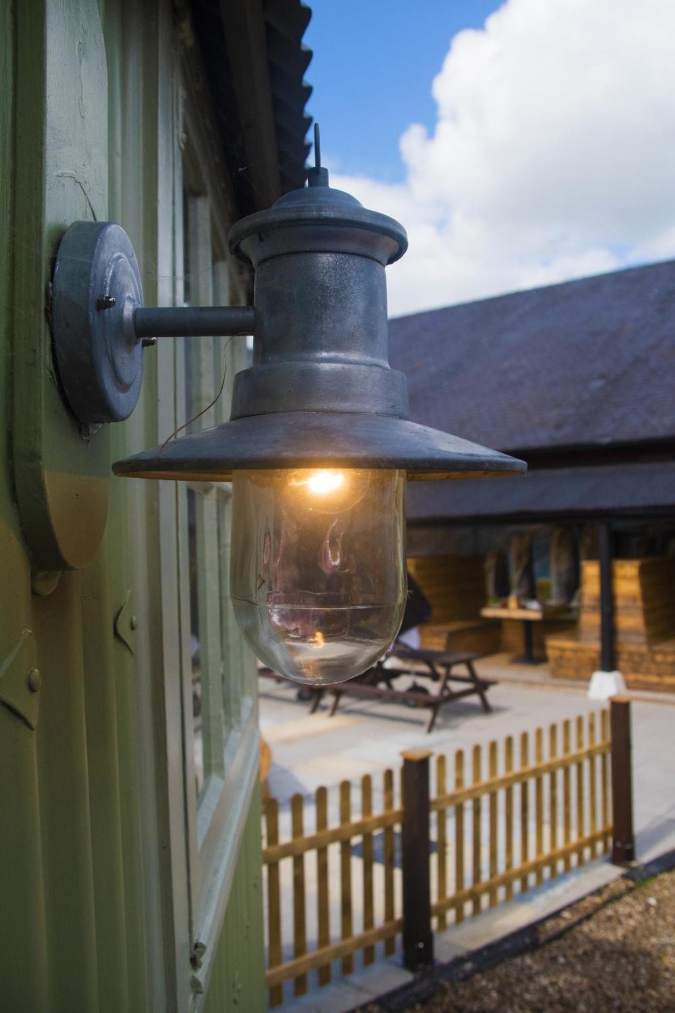 Stonehenge Inn & Shepherd'S Huts Bulford Kamer foto