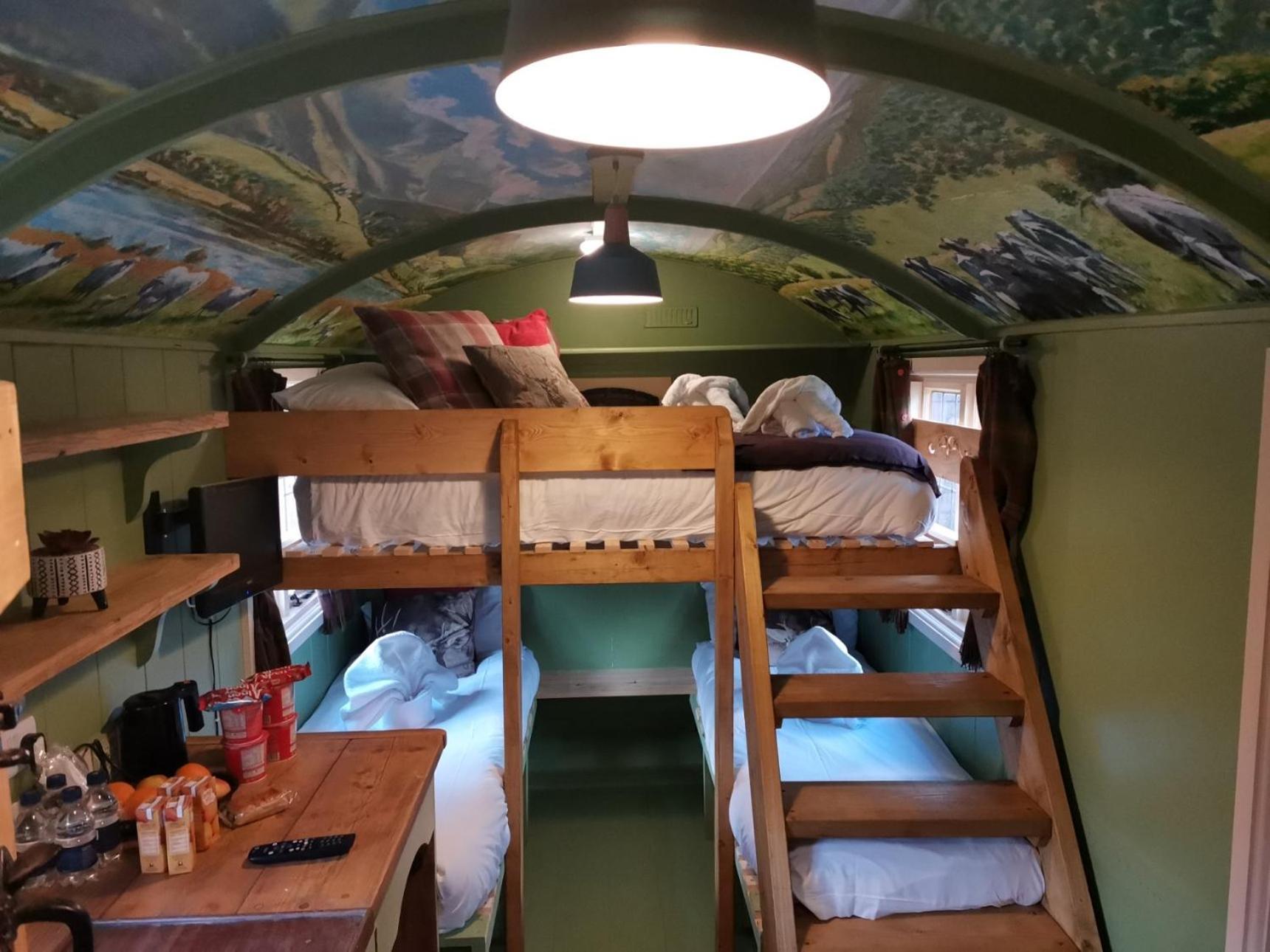 Stonehenge Inn & Shepherd'S Huts Bulford Kamer foto