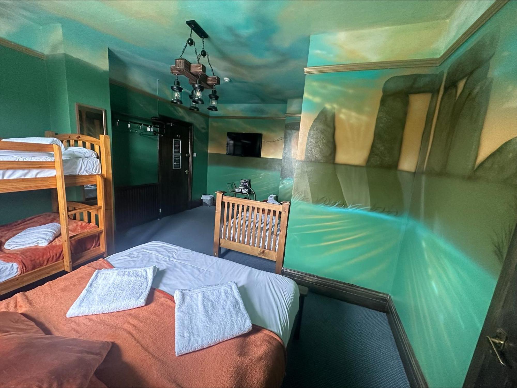 Stonehenge Inn & Shepherd'S Huts Bulford Kamer foto