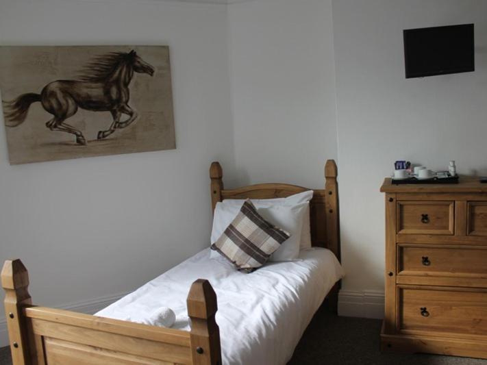 Stonehenge Inn & Shepherd'S Huts Bulford Buitenkant foto